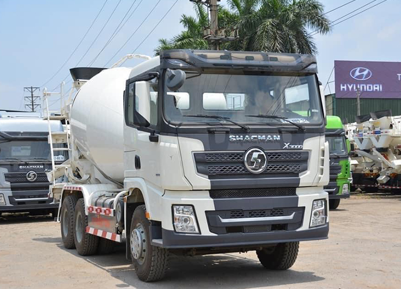SHACMAN X3000 6X4 Mixer Truck