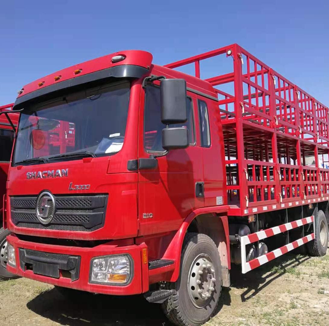 SHACMAN L3000 4×2 Stake Truck | Grid-Type Cargo Body | Durable for Agricultural & Logistics Use