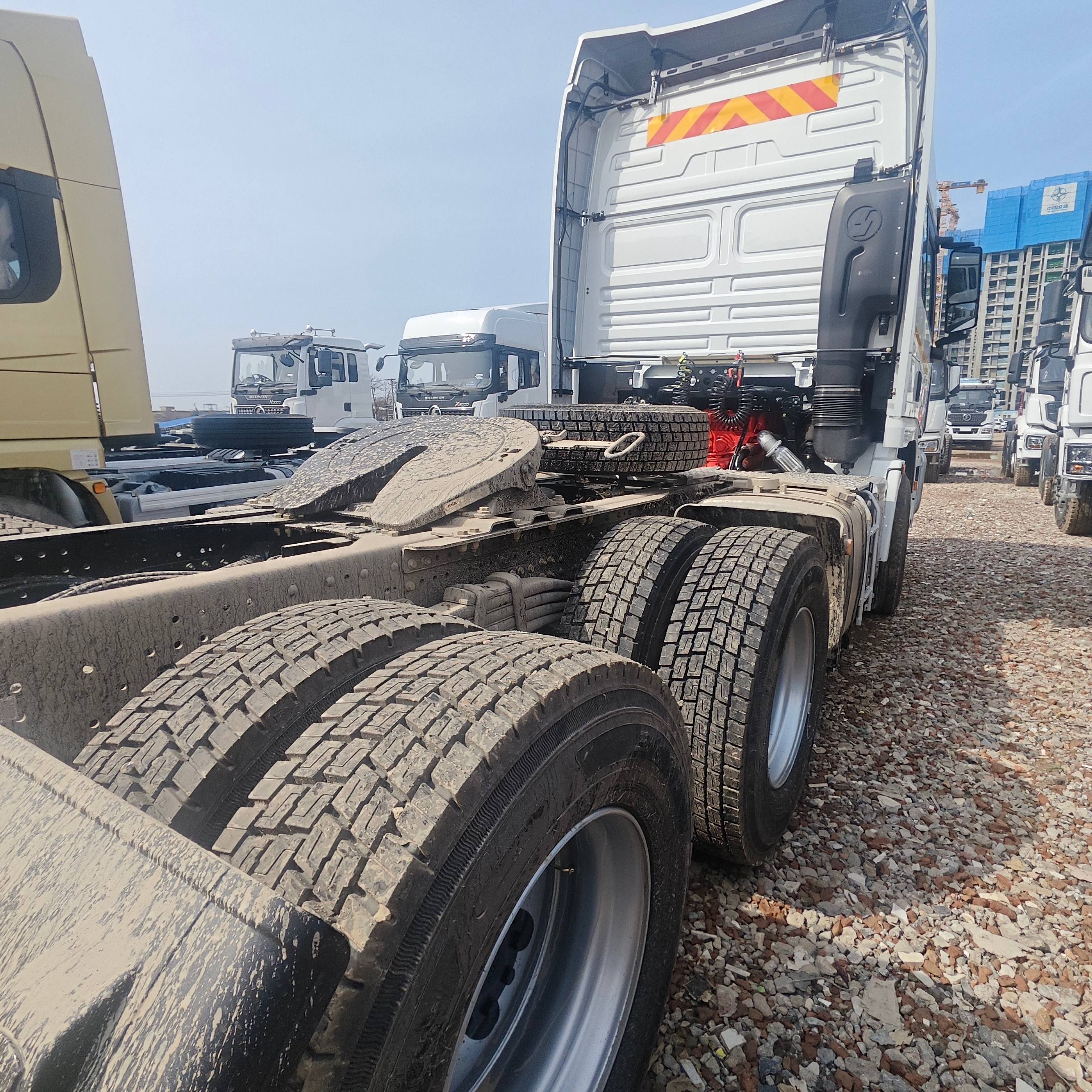 SHACMAN X5000 6×4 Tractor Truck 520HP Euro VI with FHB400 Retarder for Heavy Duty