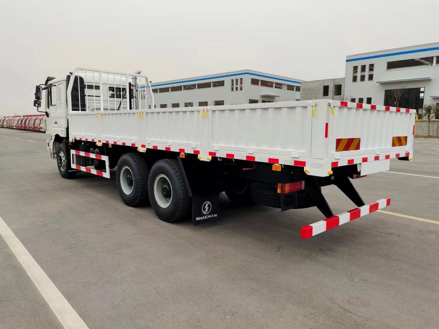 SHACMAN F3000 6x4 430HP Euro II Cargo Truck, 35t Heavy Duty Flatbed Truck, WABCO ABS, 16T Axle 2. seourl（URL 路径，全小写 + 连字符，SEO 友好）