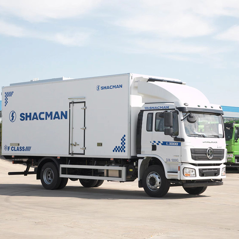 SHACMAN L3000 4×2 Asphalt Distributor Truck 210HP