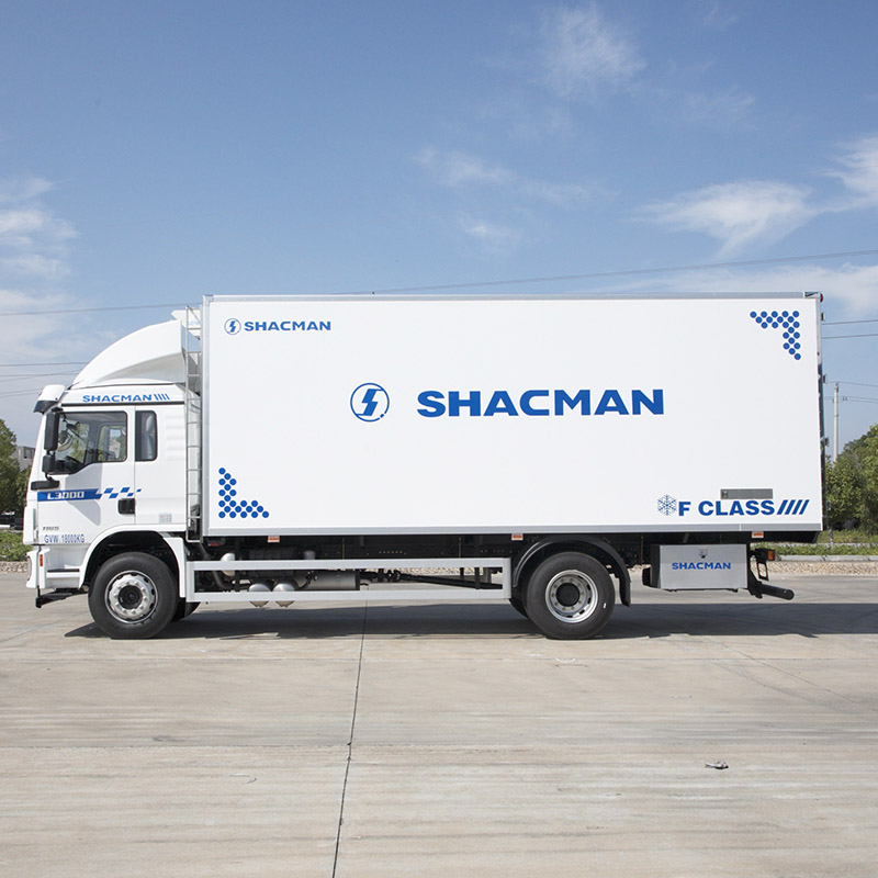 SHACMAN L3000 4×2 Asphalt Distributor Truck 210HP