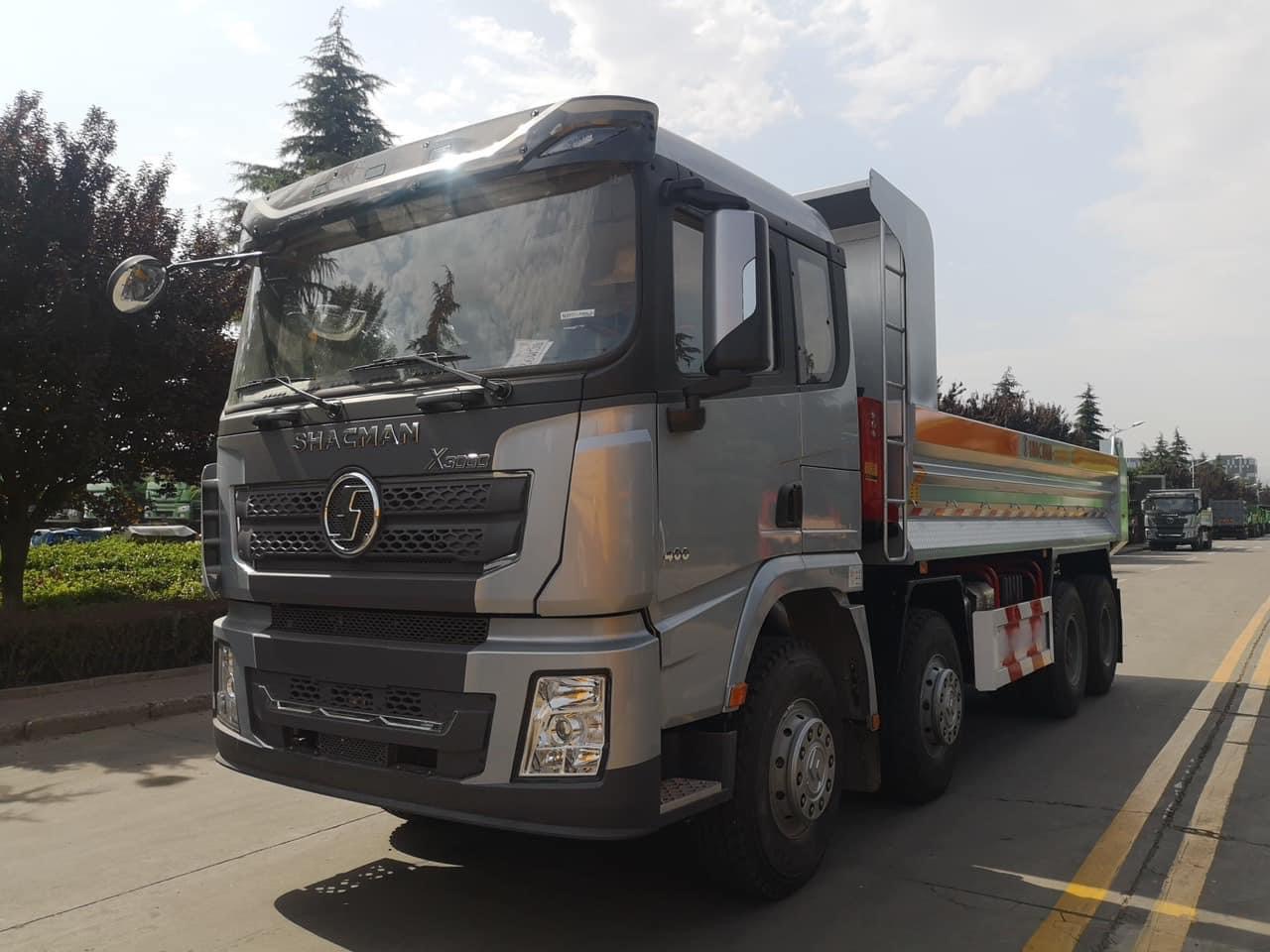 Heavy Load 8x4 Tipper SHACMAN X3000 480HP Euro3 Spec With Arabic Custom Mark For Global Construction