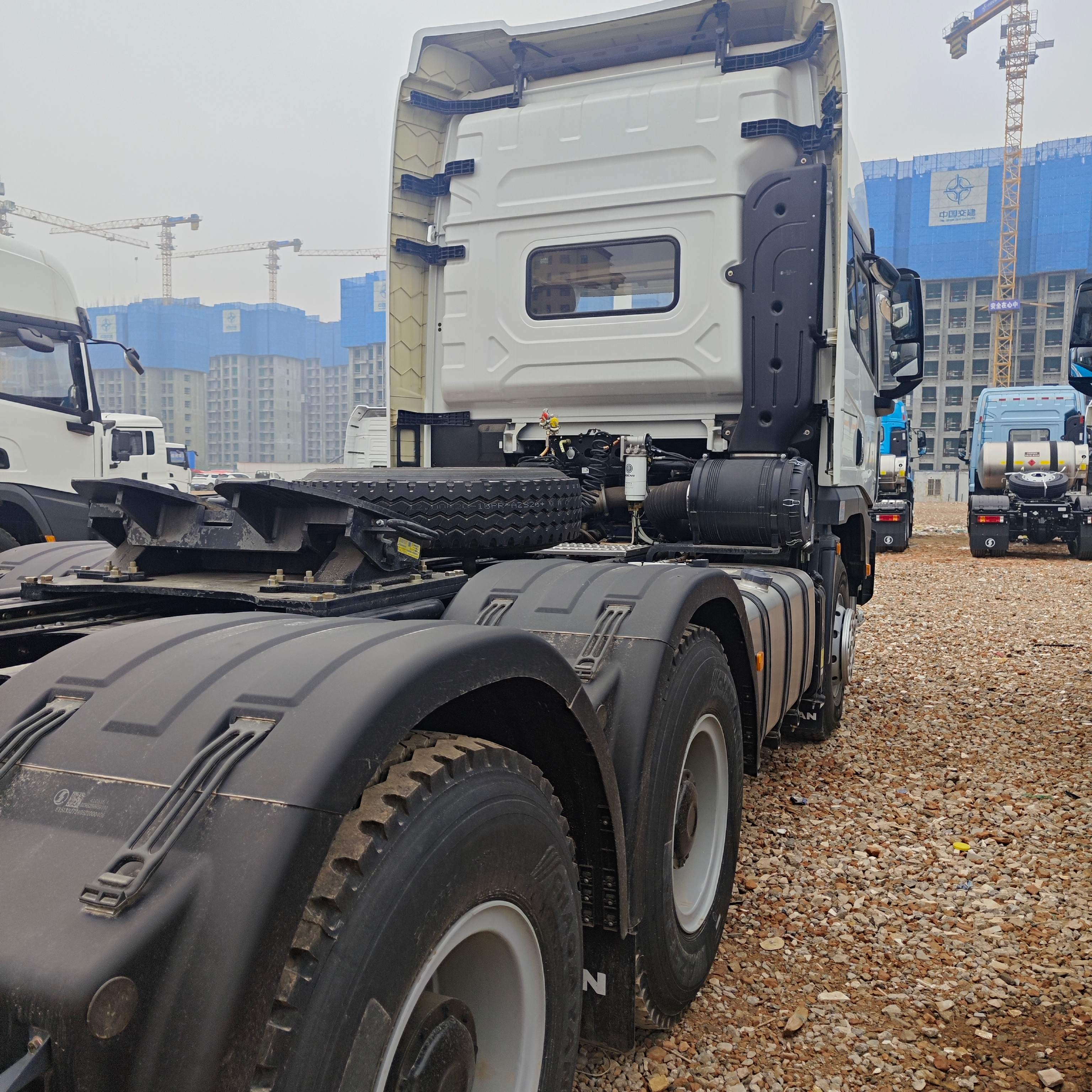 SHACMAN X5000 6×4 Reinforced Tractor Truck Euro III Emission For Intercity Bulk Cargo Transportation