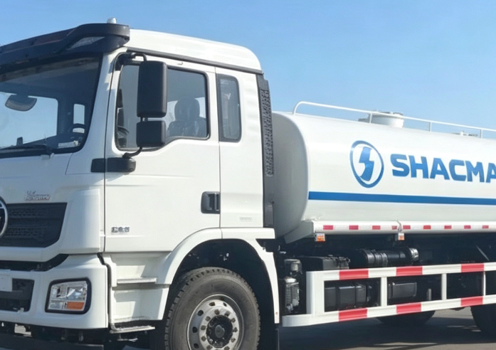 L3000 4×2 Water Sprinkler Truck 240HP Road Cleaning & Dust Suppression Water Tank Lorry