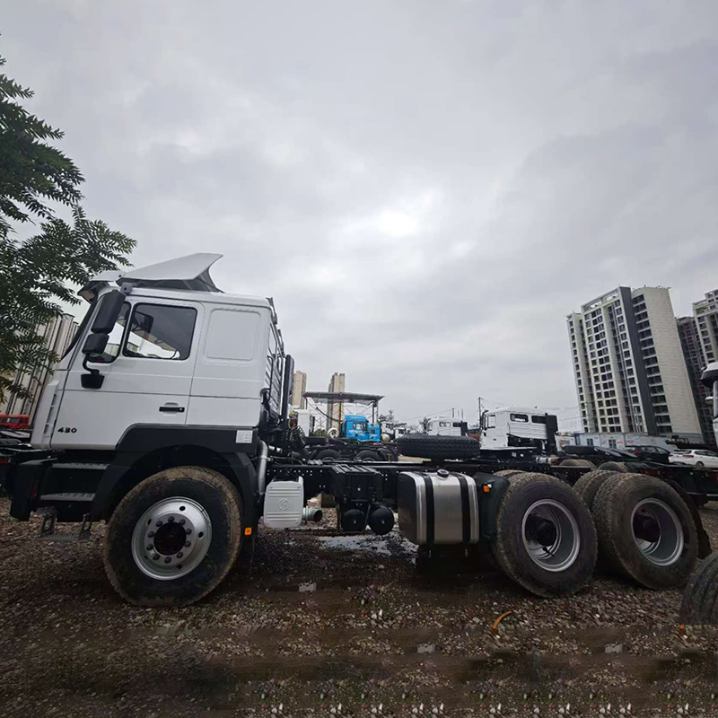SHACMAN SX4255JV324R 6×4 Tractor Truck F3000 430 Horsepower Prime Mover Truck