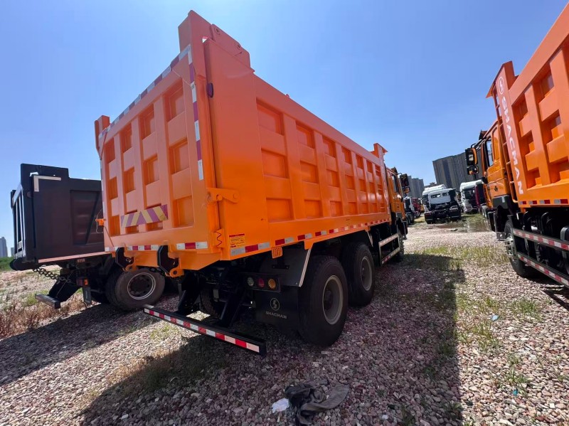 Heavy Duty 6x4 SHACMAN F3000 Dump Truck 10JSD180 Transmission 400L Aluminum Fuel Tank For African Mine