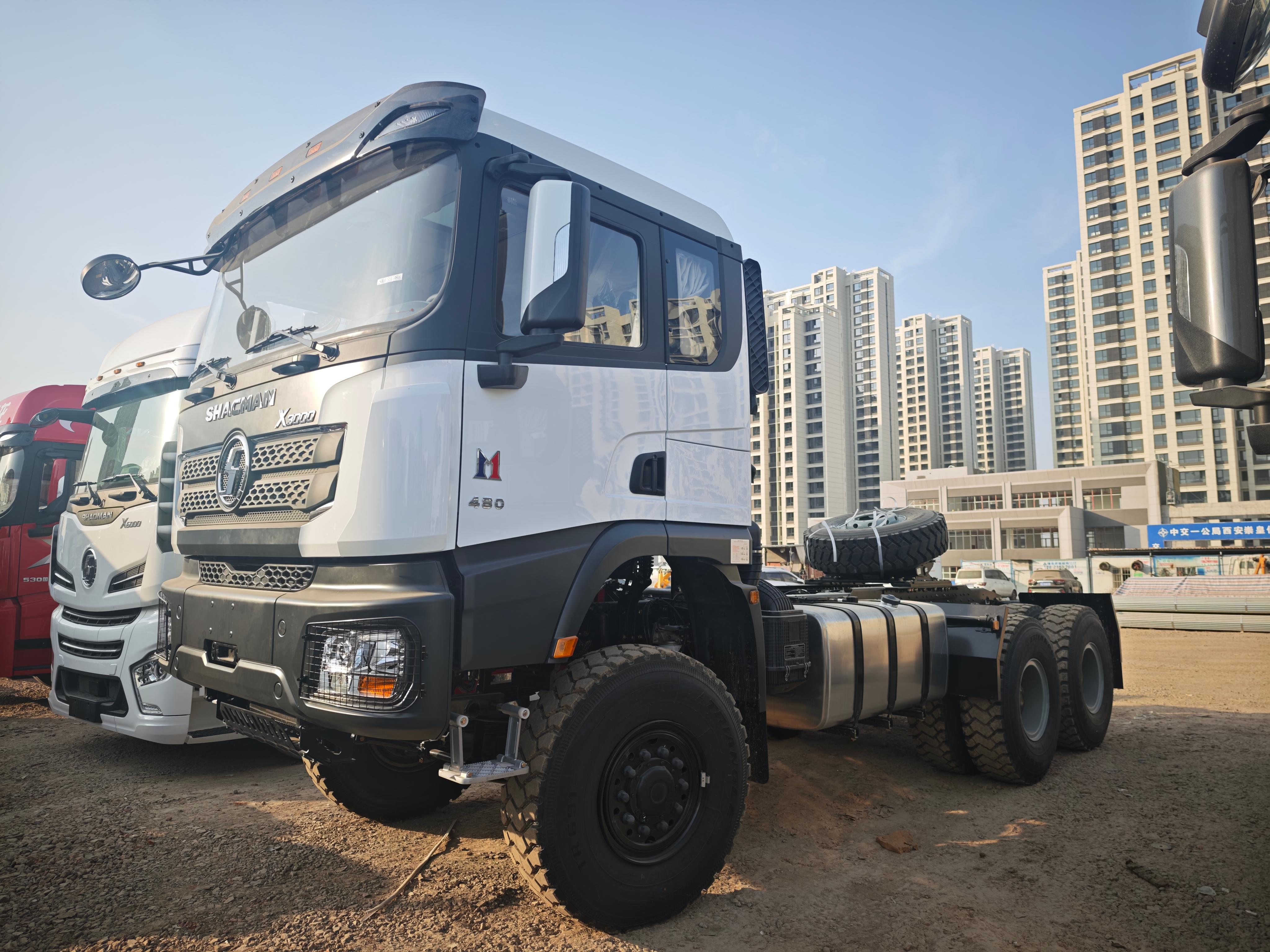 SHACMAN X3000 6x6 Tractor Truck SX42585T385 WP12.375E50 375HP Long Flat Cab Heavy Duty Head Truck For Central Asia