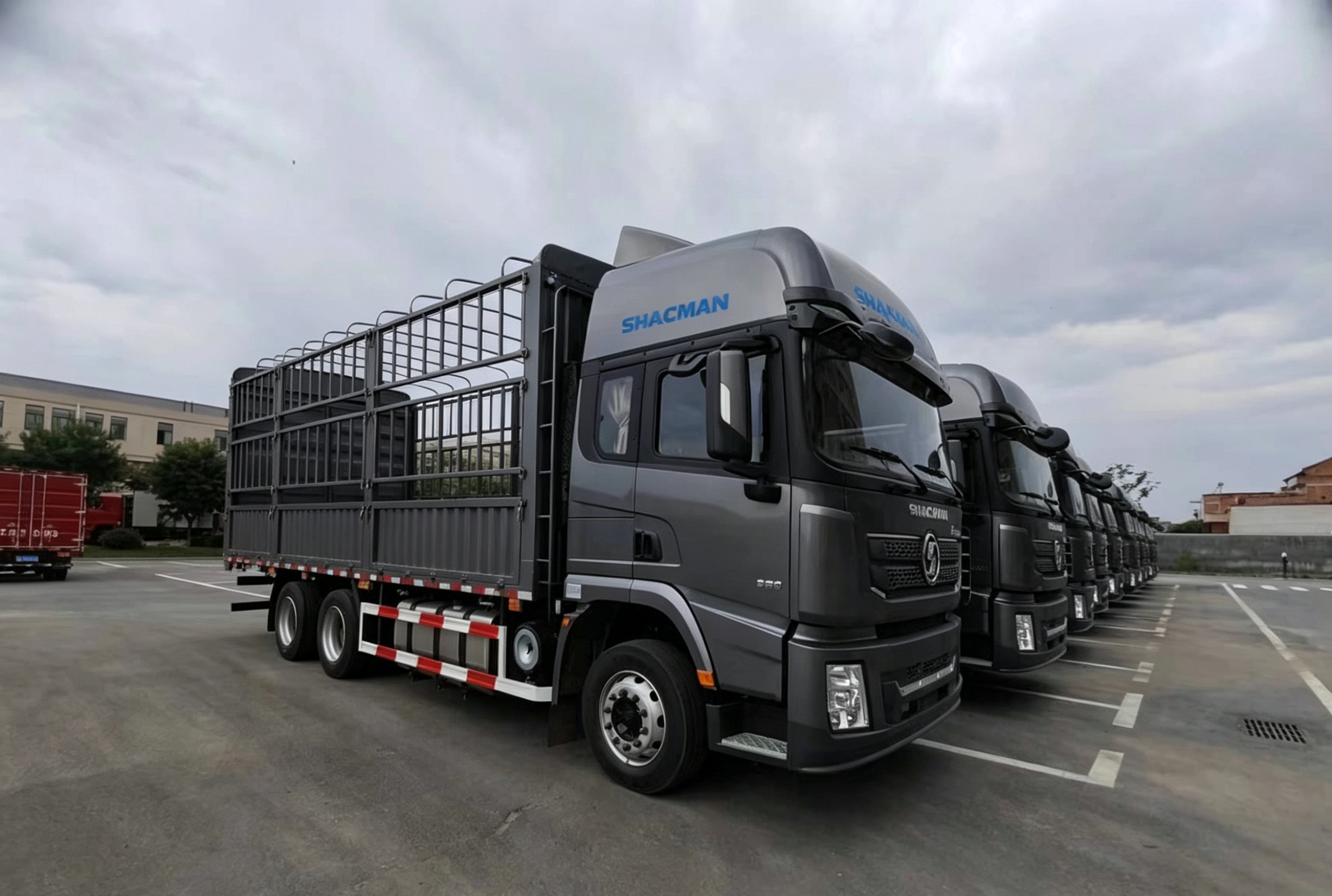 SHACMAN X3000 6×4 Composite Freight Truck, equipped with WP12.430E201 engine (Euro II emission standard), suitable for long-distance transportation of daily fresh food and agricultural products.