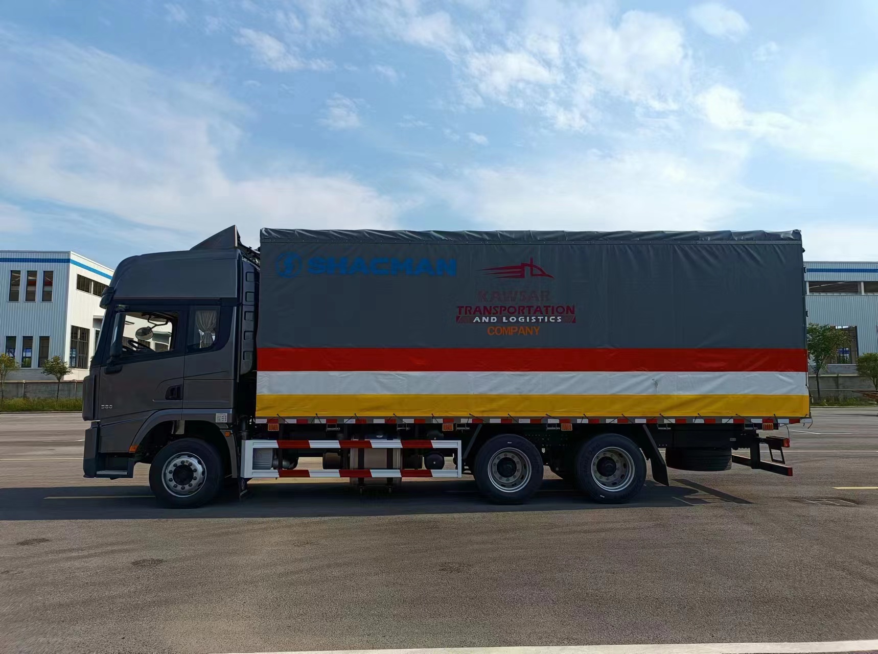 SHACMAN X3000 6×4 Composite Freight Truck, equipped with WP12.430E201 engine (Euro II emission standard), suitable for long-distance transportation of daily fresh food and agricultural products.
