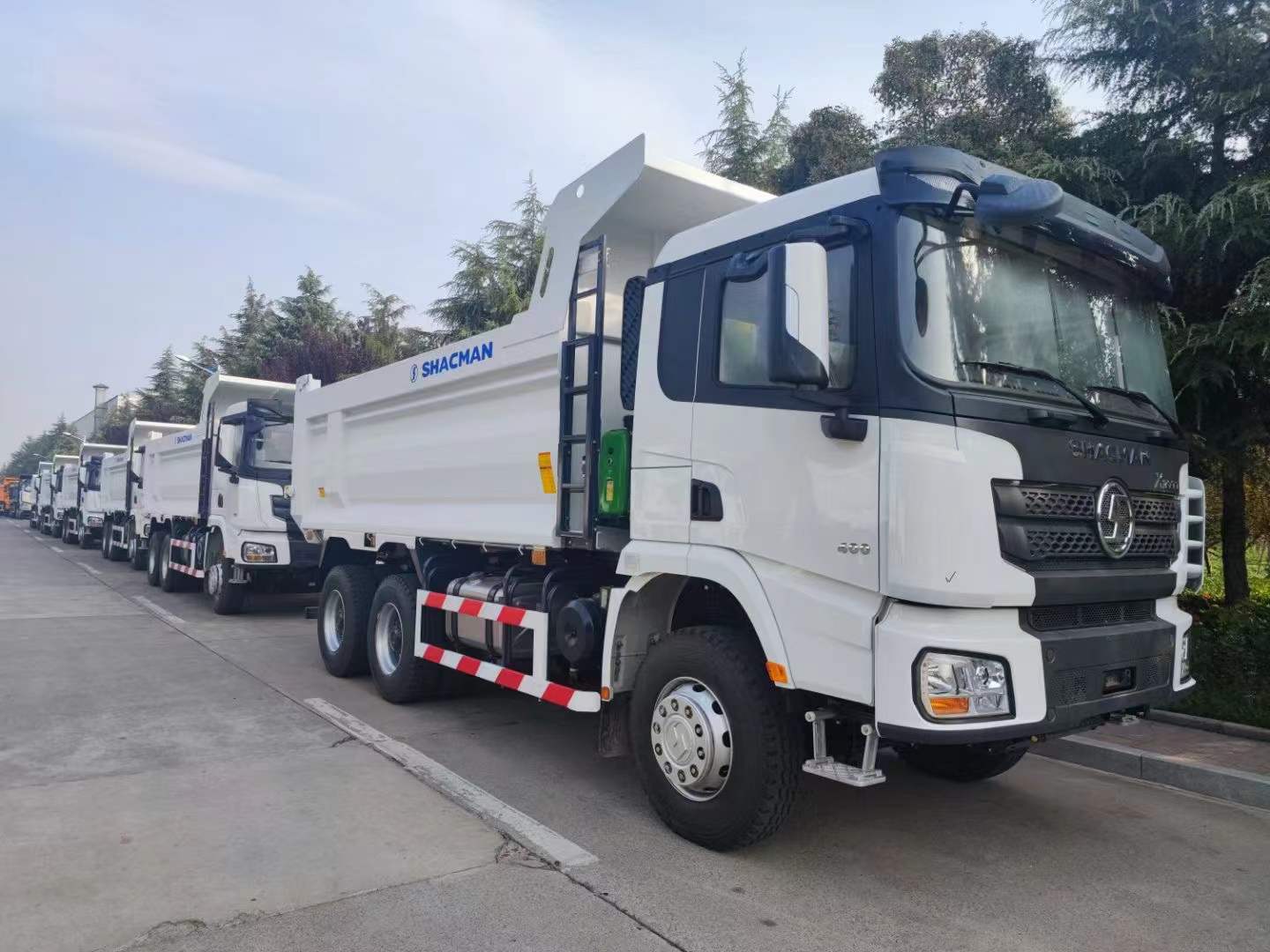 6×4 SHACMAN X3000 Heavy Duty Tipper Truck 340HP Euro II | Reinforced Chassis 16T Double Reduction Cast Axle