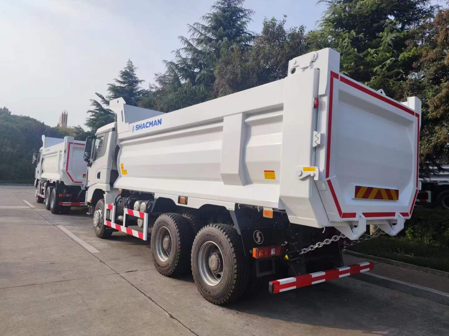 6×4 SHACMAN X3000 Heavy Duty Tipper Truck 340HP Euro II | Reinforced Chassis 16T Double Reduction Cast Axle