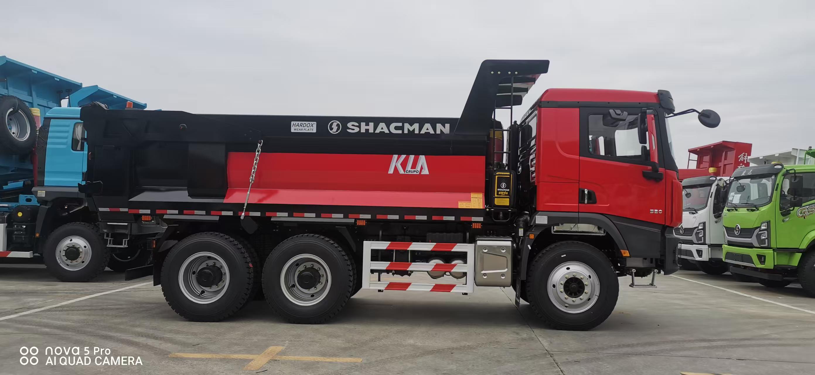 Heavy Load SHACMAN X5000 Tipper Truck 430HP Euro II For Africa Mining Project