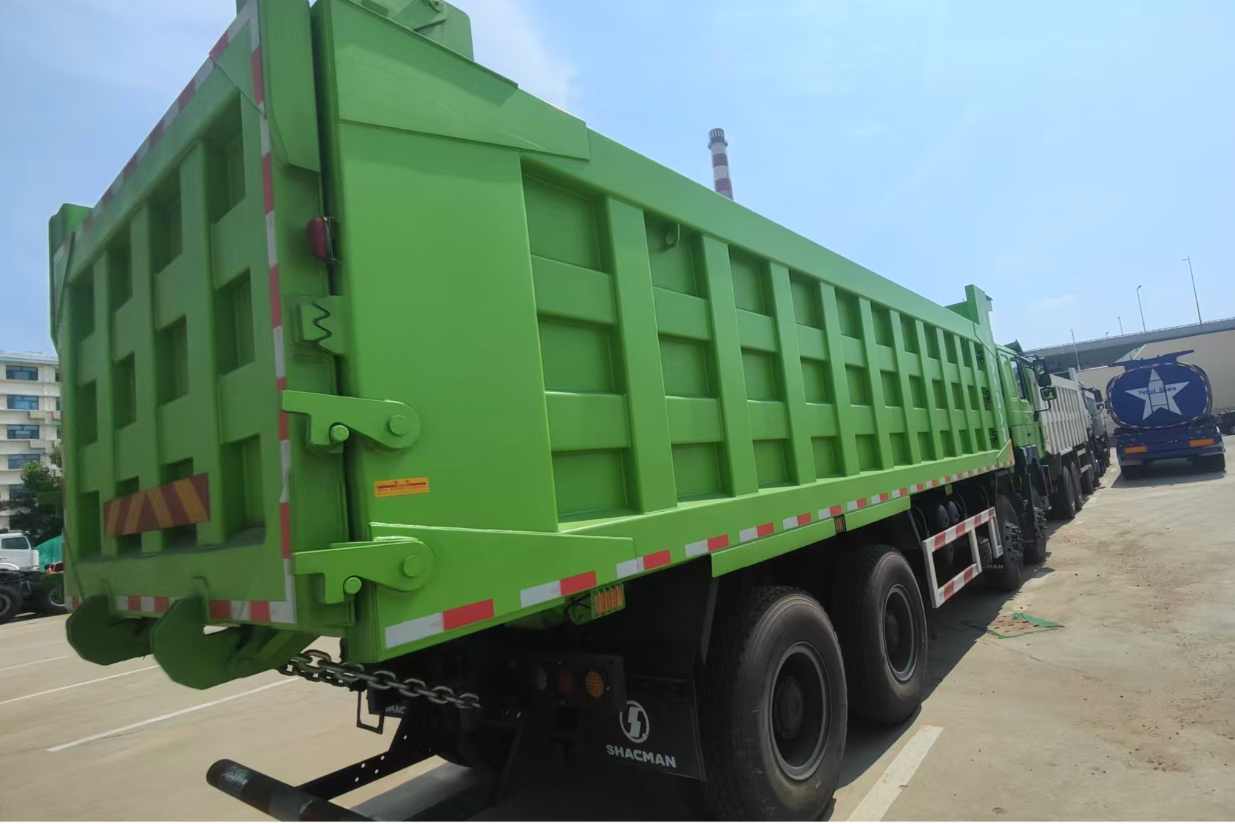 SHACMAN F3000 8X4 Dump Truck 420HP Heavy Duty Tipper Truck with 35 Ton Payload for Construction & Mining