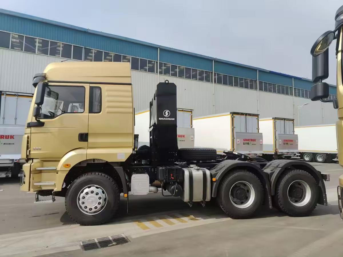 SHACMAN H3000 6X4 Tractor Truck 380HP Heavy Duty Tractor Head