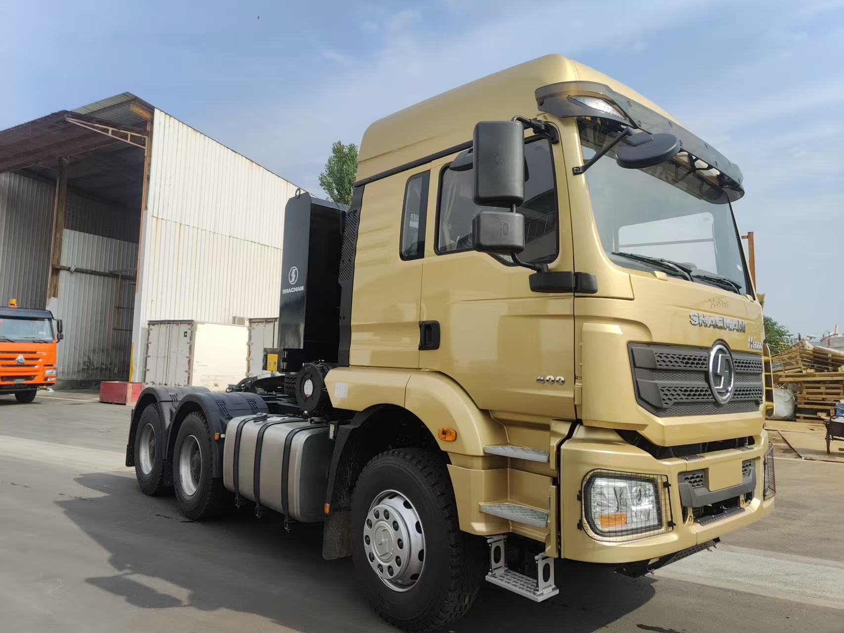 SHACMAN H3000 6X4 Tractor Truck 380HP Heavy Duty Tractor Head