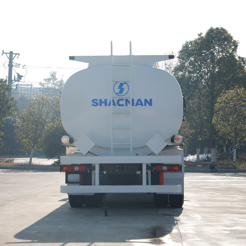 **SHACMAN X3000 6×4 380HP 25m³ Fuel Tank Truck for Heavy-Duty Oil Transportation**