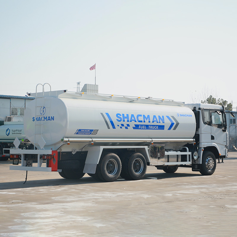SHACMAN X3000 6x4 Oil Truck