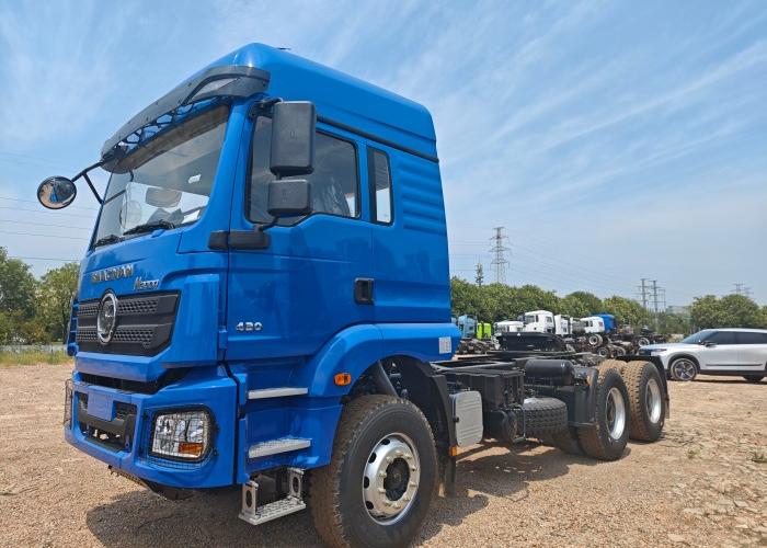 SHACMAN H3000 6×4 430HP Heavy‑Duty Tractor Head for Highway Long‑Haul Logistics